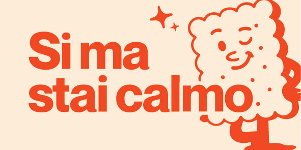 Adesivo con il biscotto-mascotte e la scritta «Si ma stai calmo»